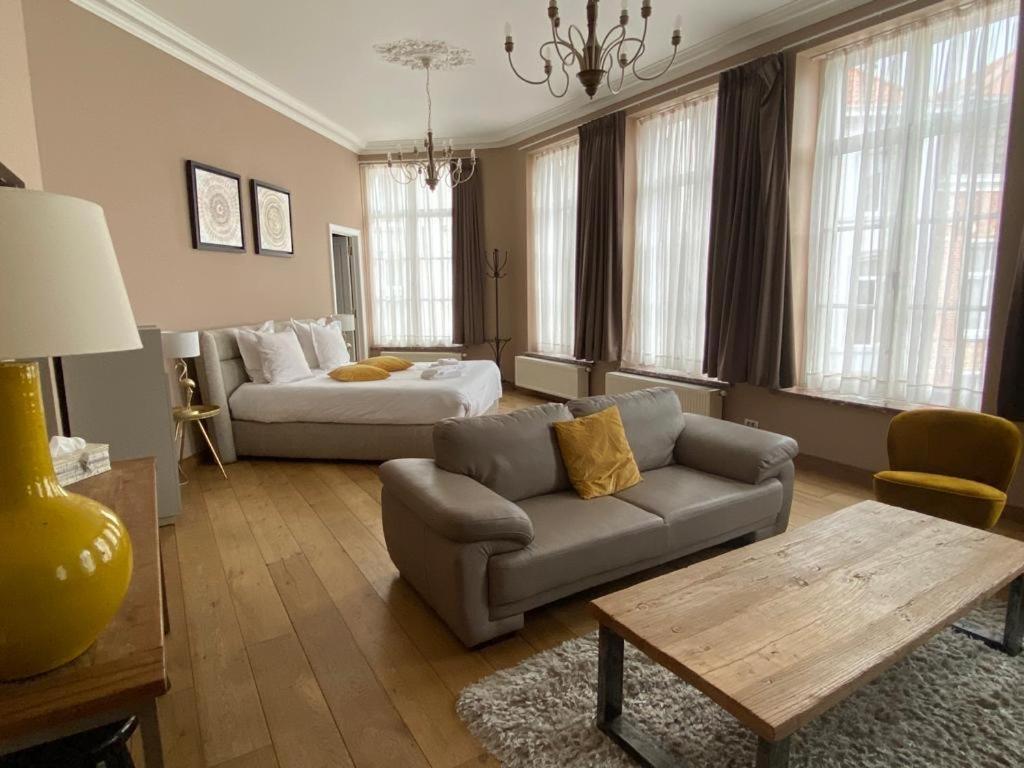 Gasthuis House Of 3*