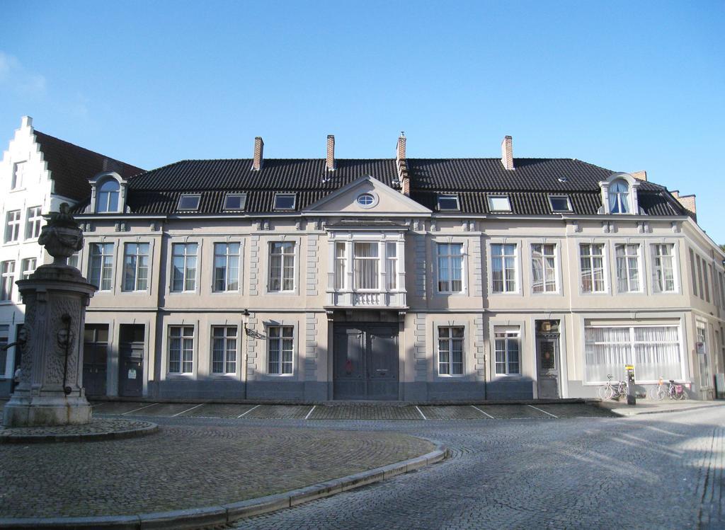 House Of 3*